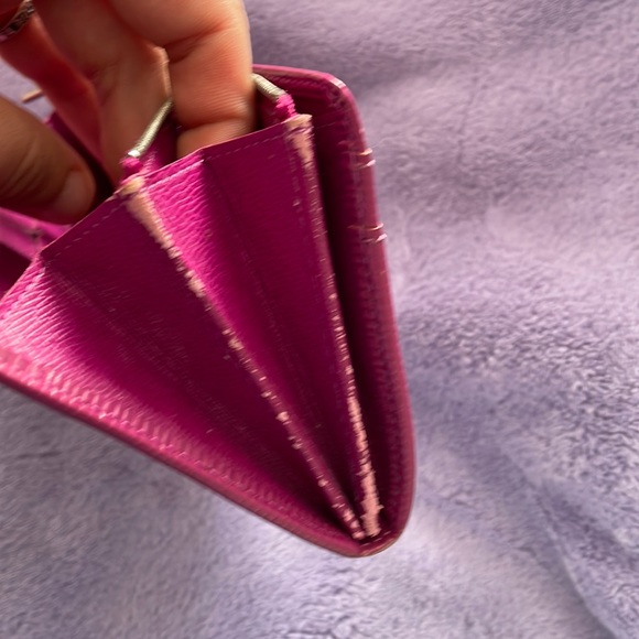 Authentic Louis Vuitton wallet - Picture 5 of 7